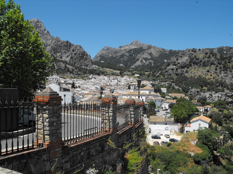 Een van de mooiste witte Andalusische dorpjes