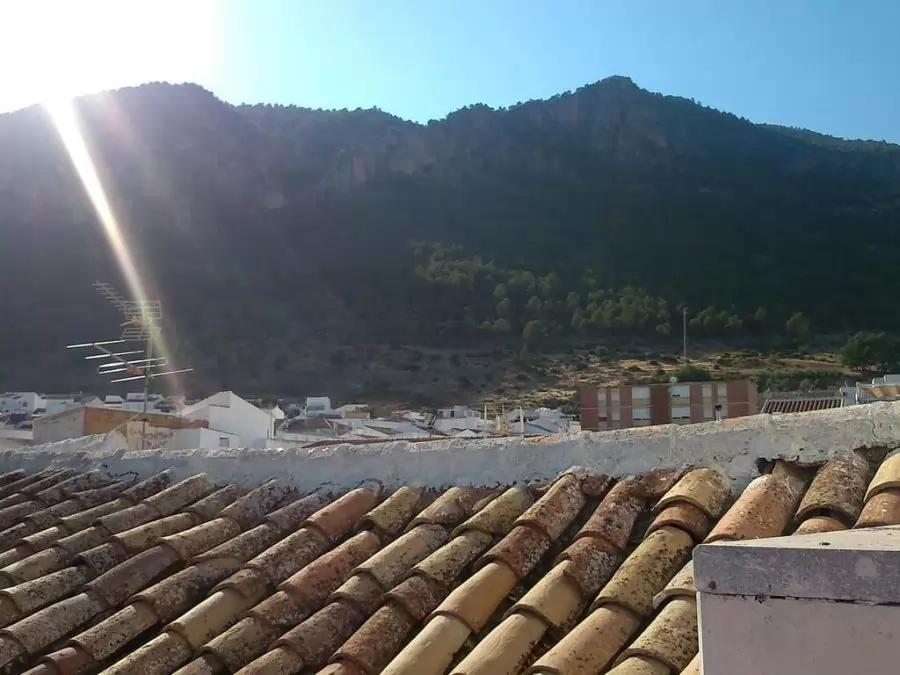 Dakapartement in het witte andalusische dorp van Algodonales