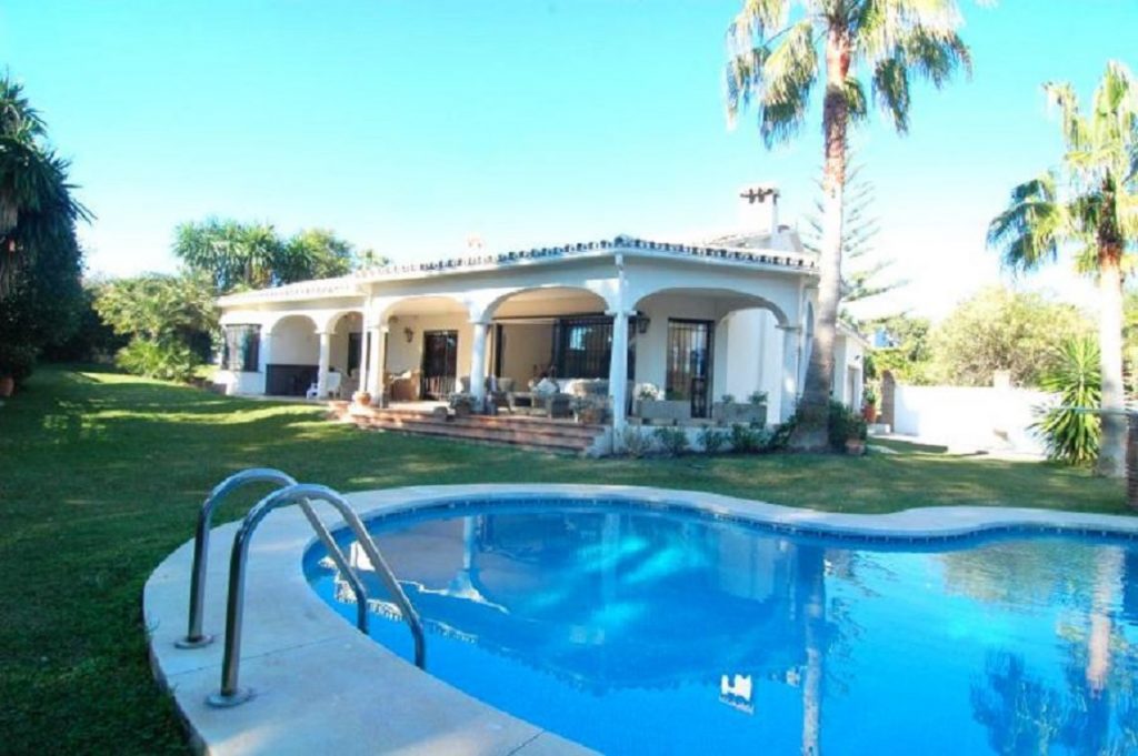 Fantastische privé villa, met zwembad en volledig omheind.