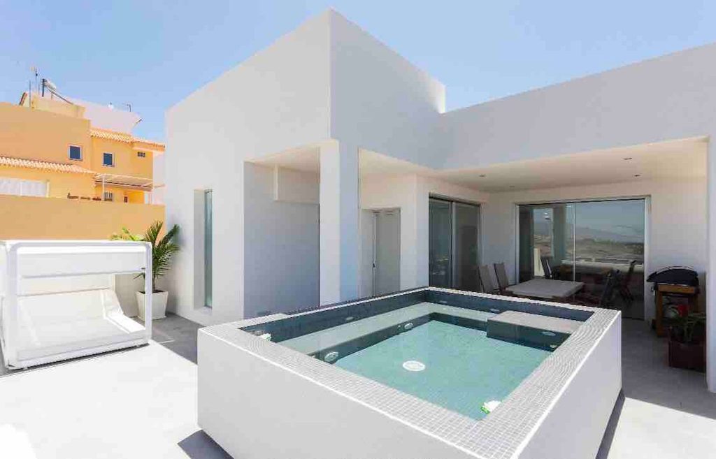 Luxe villa voor 4 personen met zwembad/bubbelbad en uitzicht op La Gomera