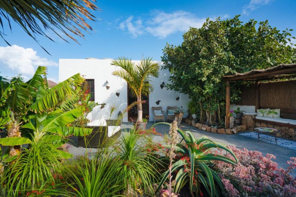 Mooi appartement voor 2 pers. met geweldige terrassen en tropische tuin.