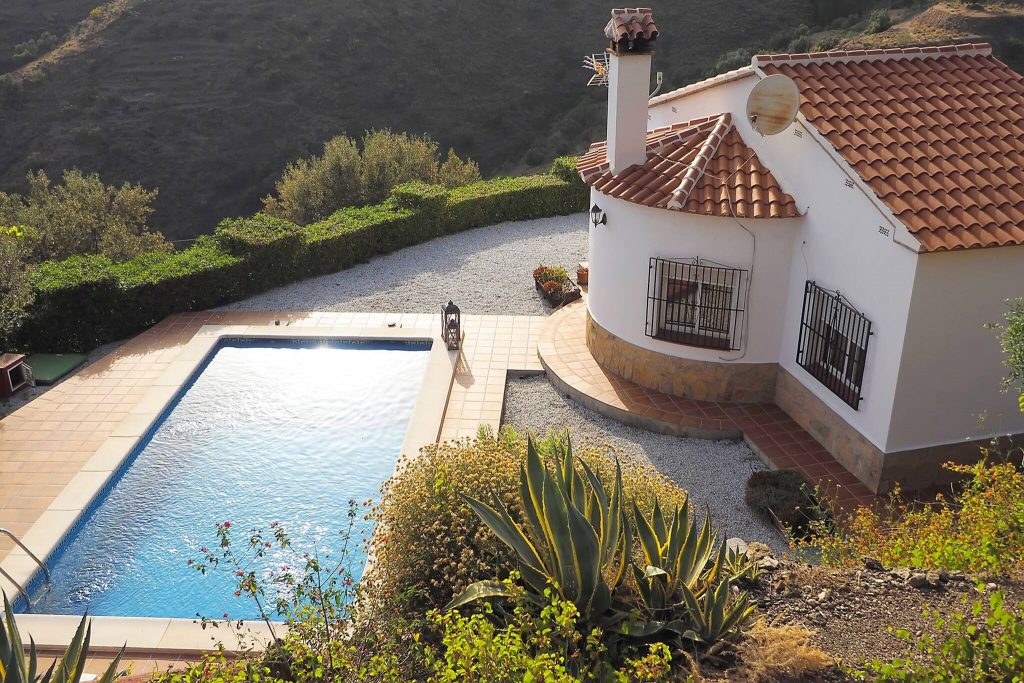 Fantastische finca voor 2-5 personen met privé zwembad, nabij het dorp Sayalonga, ten oosten van Malaga