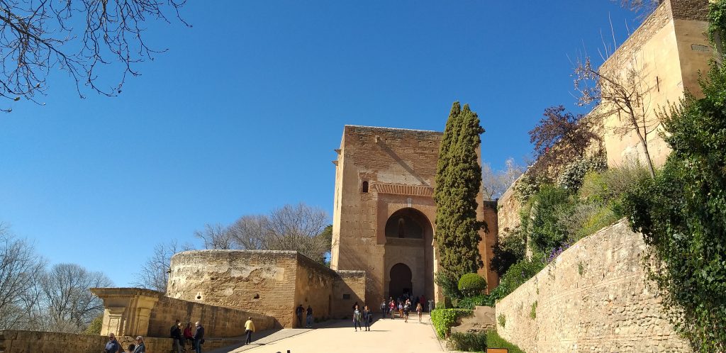 Hoe kom ik aan kaartjes voor het paleis La Alhambra in Granada?