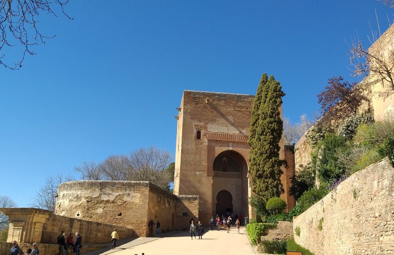 Hoe kom ik aan kaartjes voor het paleis La Alhambra in Granada?
